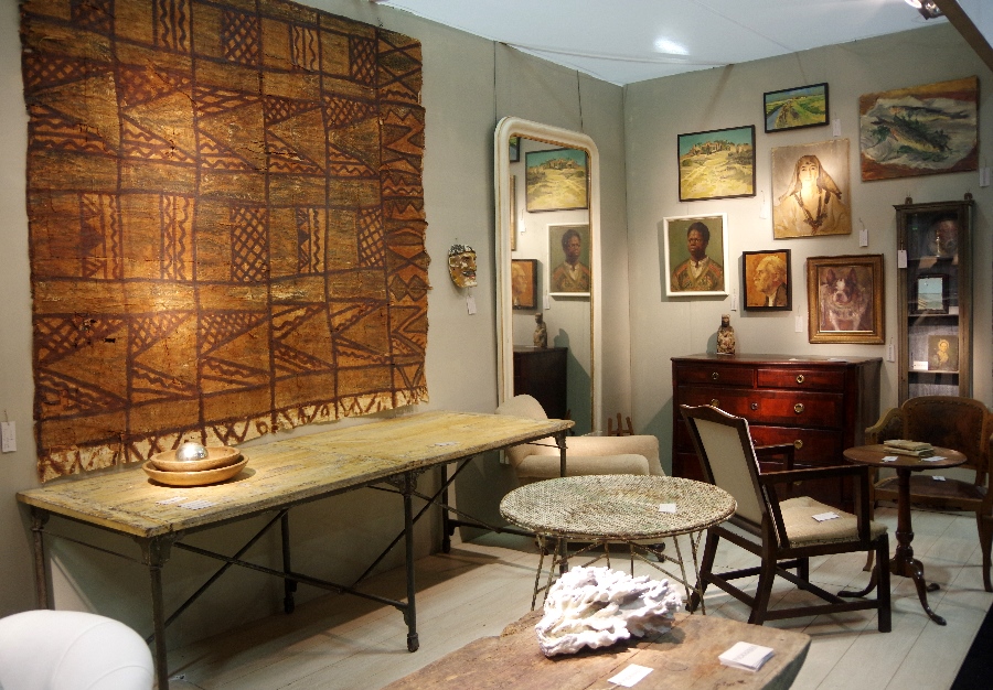 London Decorative Antiques And Textiles Fair Antiques Atlas